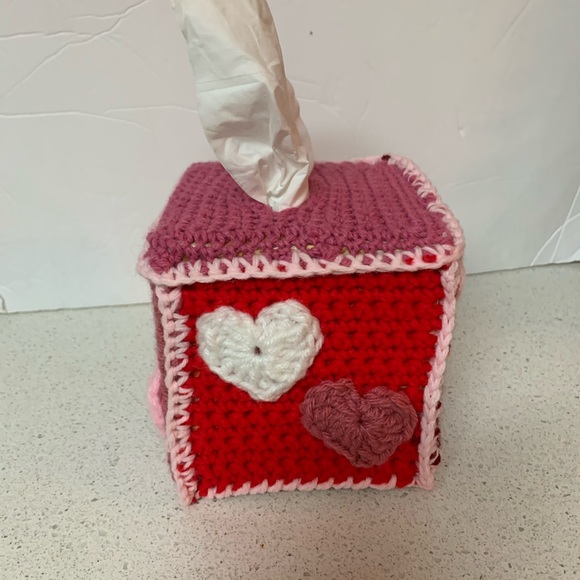 Valentines Pink Tissue Box Cover Cozy New Handmade Crochet - Picture 6 of 10